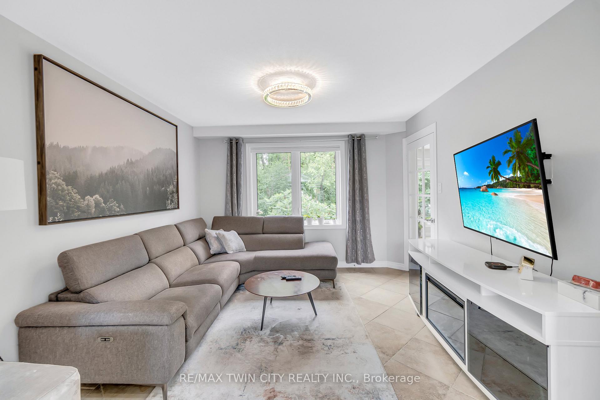 Photo 16 of 107 Chandos Drive, Kitchener — HOMEH