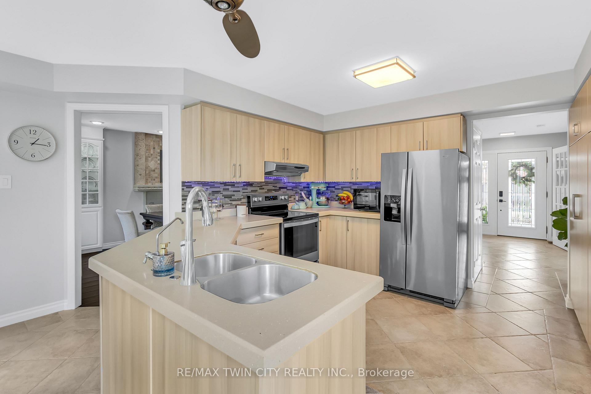 Photo 26 of 107 Chandos Drive, Kitchener — HOMEH