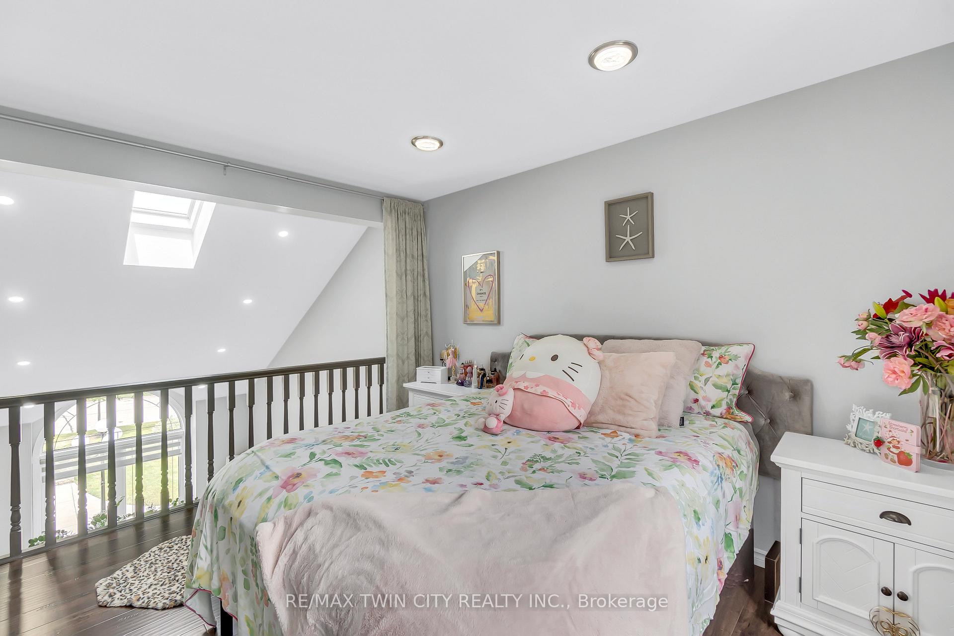 Photo 43 of 107 Chandos Drive, Kitchener — HOMEH