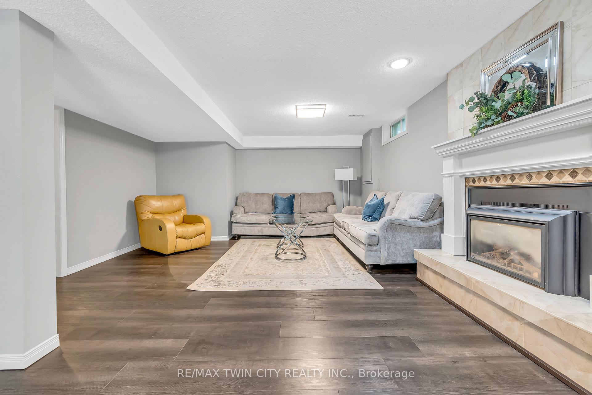 Photo 42 of 107 Chandos Drive, Kitchener — HOMEH