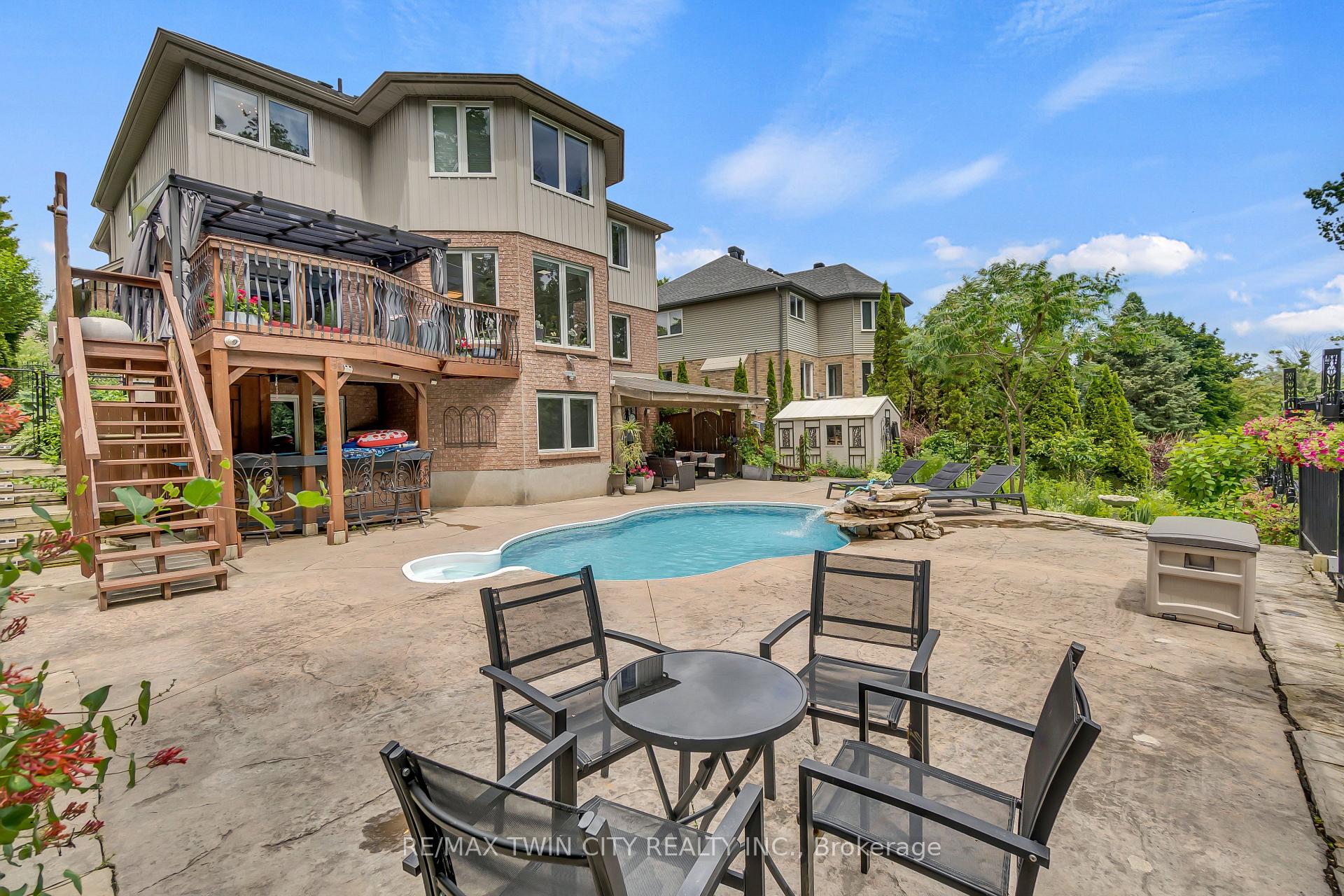 Photo 45 of 107 Chandos Drive, Kitchener — HOMEH