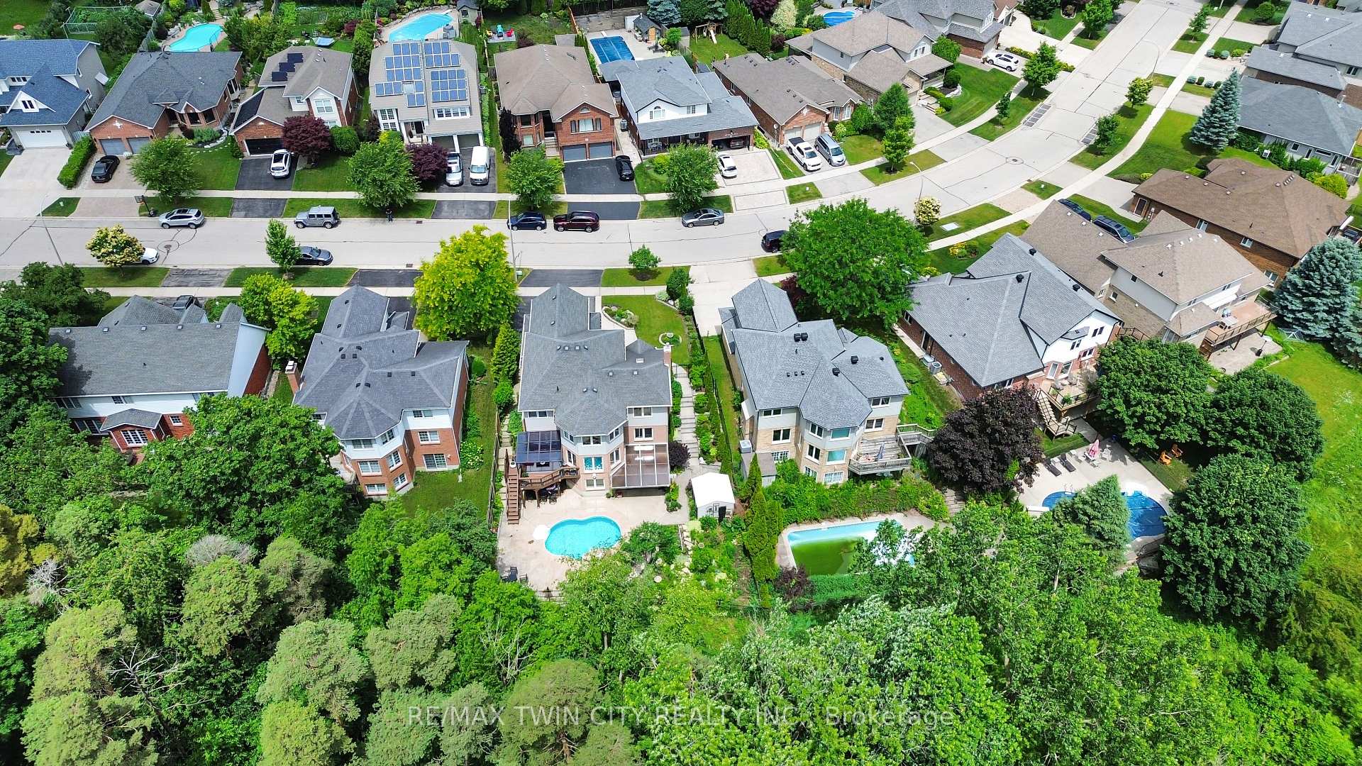 Photo 41 of 107 Chandos Drive, Kitchener — HOMEH