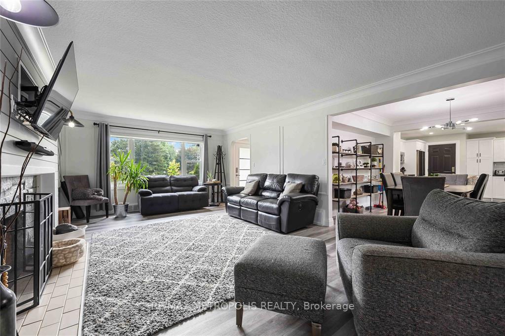 Photo 7 of 552 Cathcart Boulevard, Sarnia — HOMEH