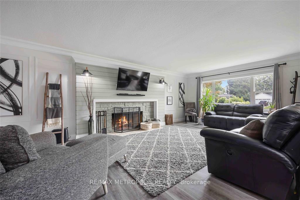 Photo 16 of 552 Cathcart Boulevard, Sarnia — HOMEH