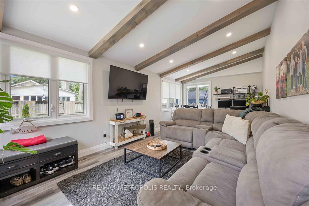 Photo 12 of 552 Cathcart Boulevard, Sarnia — HOMEH