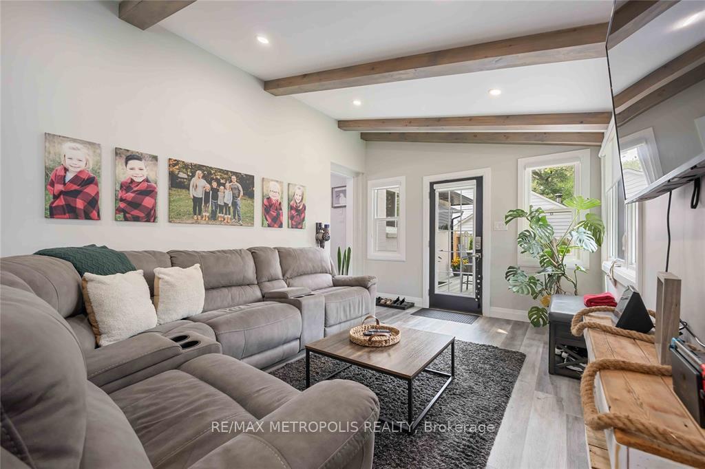 Photo 17 of 552 Cathcart Boulevard, Sarnia — HOMEH