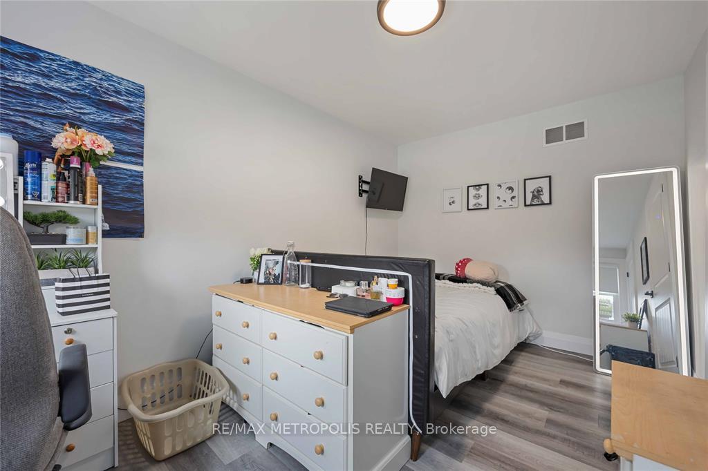 Photo 25 of 552 Cathcart Boulevard, Sarnia — HOMEH