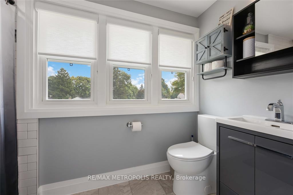 Photo 27 of 552 Cathcart Boulevard, Sarnia — HOMEH
