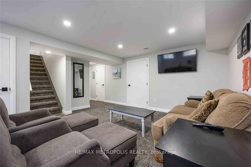 Photo 28 of 552 Cathcart Boulevard, Sarnia — HOMEH