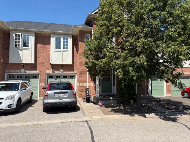 Front of Unit 67, 250 Ainslie Street S