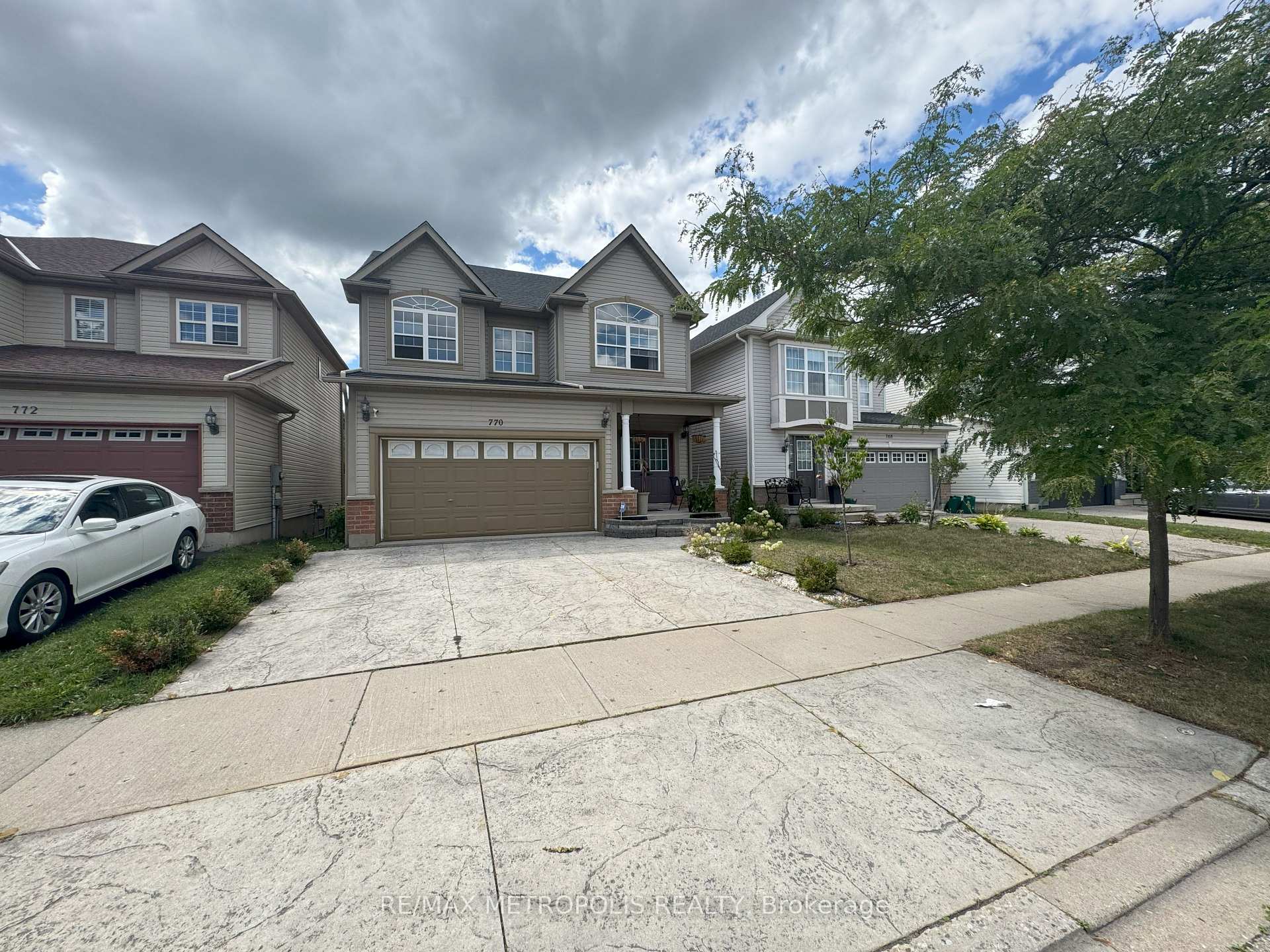 Photo 1 of Unit Room 2, 770 Brandenburg Boulevard, Waterloo — HOMEH