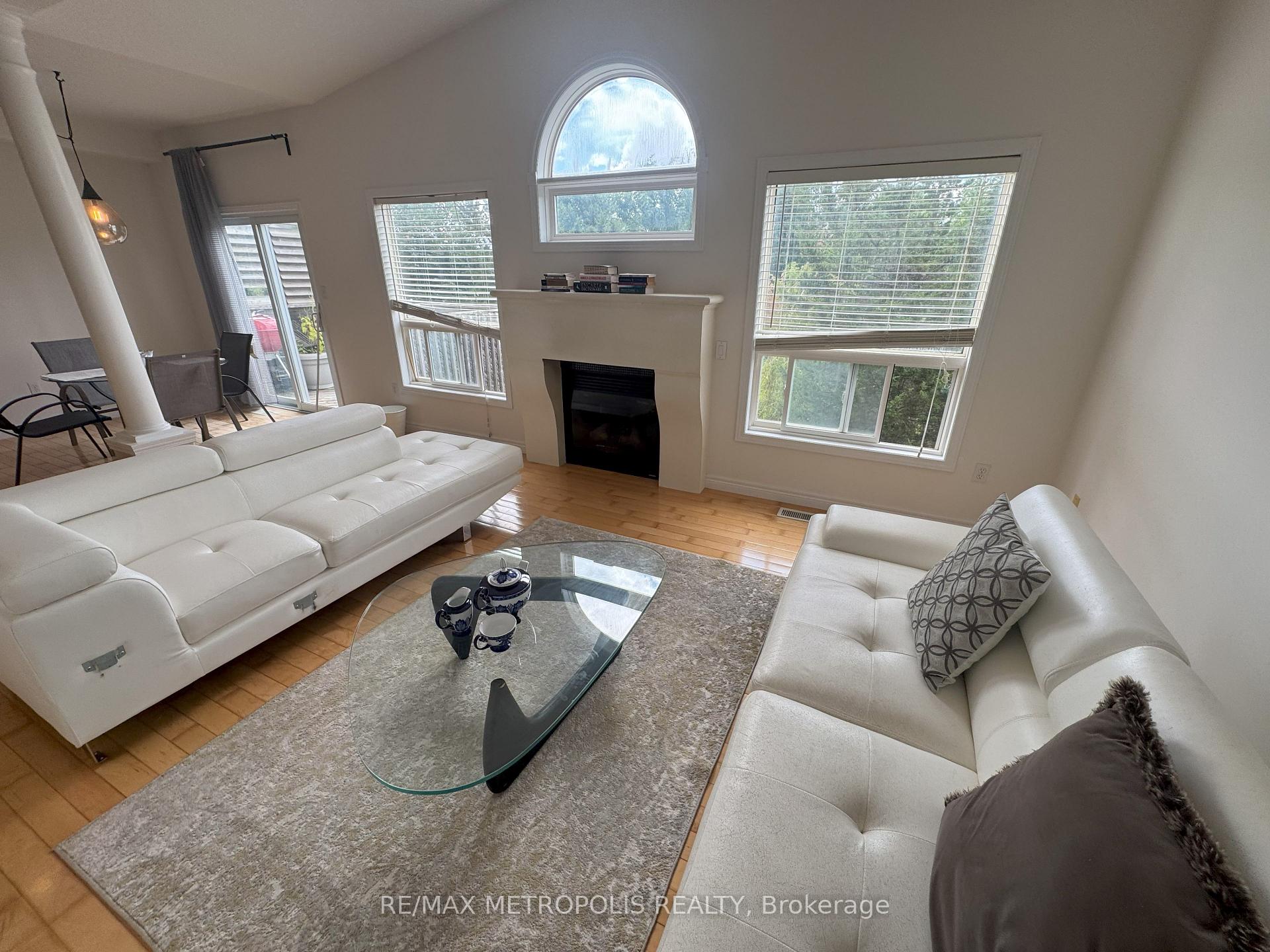 Photo 4 of Unit Room 2, 770 Brandenburg Boulevard, Waterloo — HOMEH