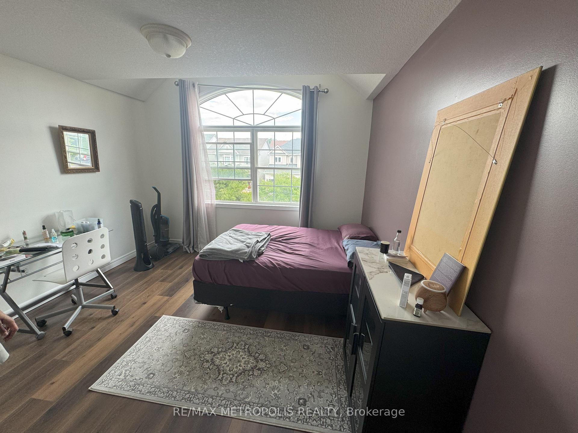 Photo 10 of Unit Room 2, 770 Brandenburg Boulevard, Waterloo — HOMEH
