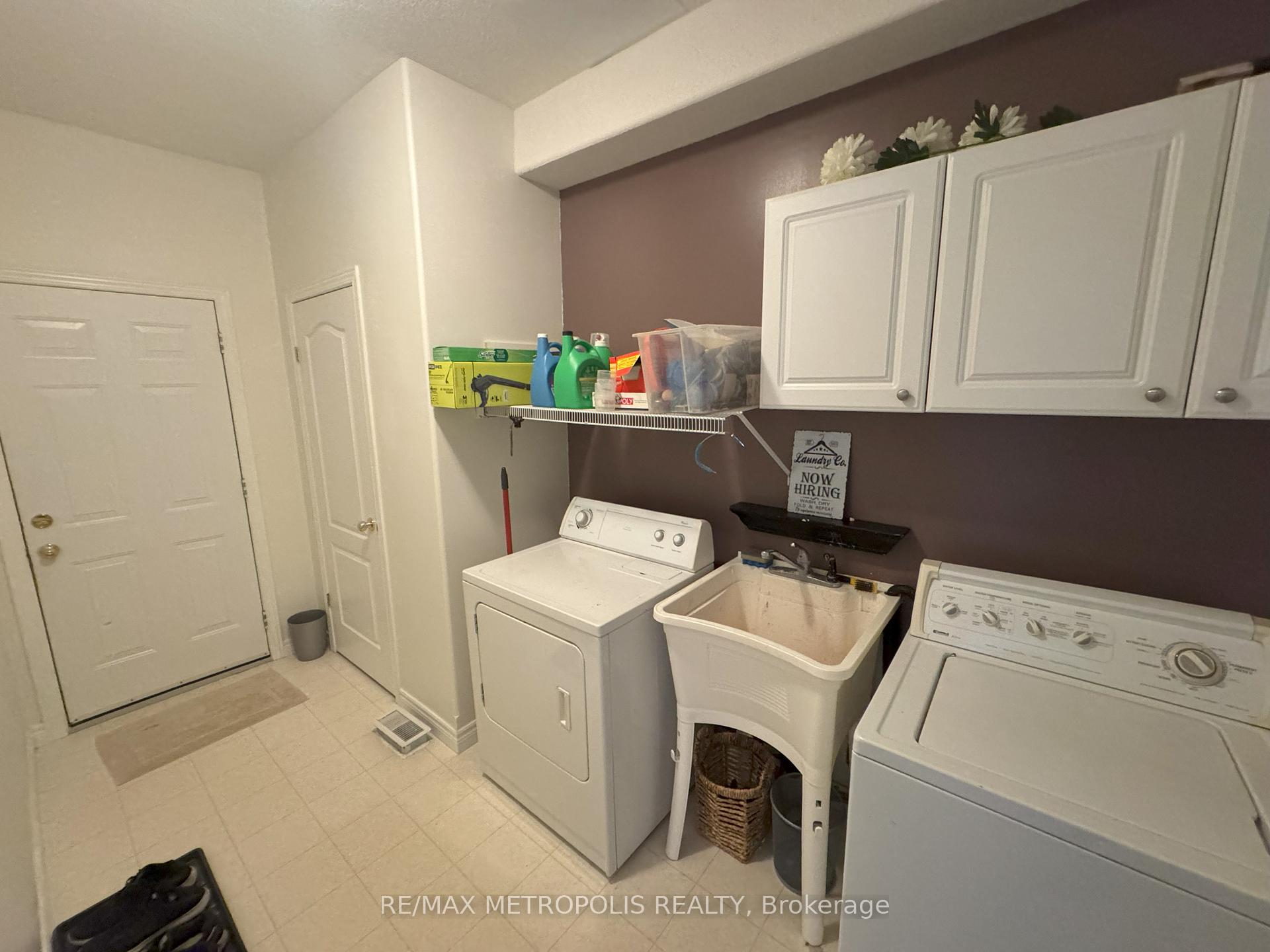 Photo 15 of Unit Room 2, 770 Brandenburg Boulevard, Waterloo — HOMEH