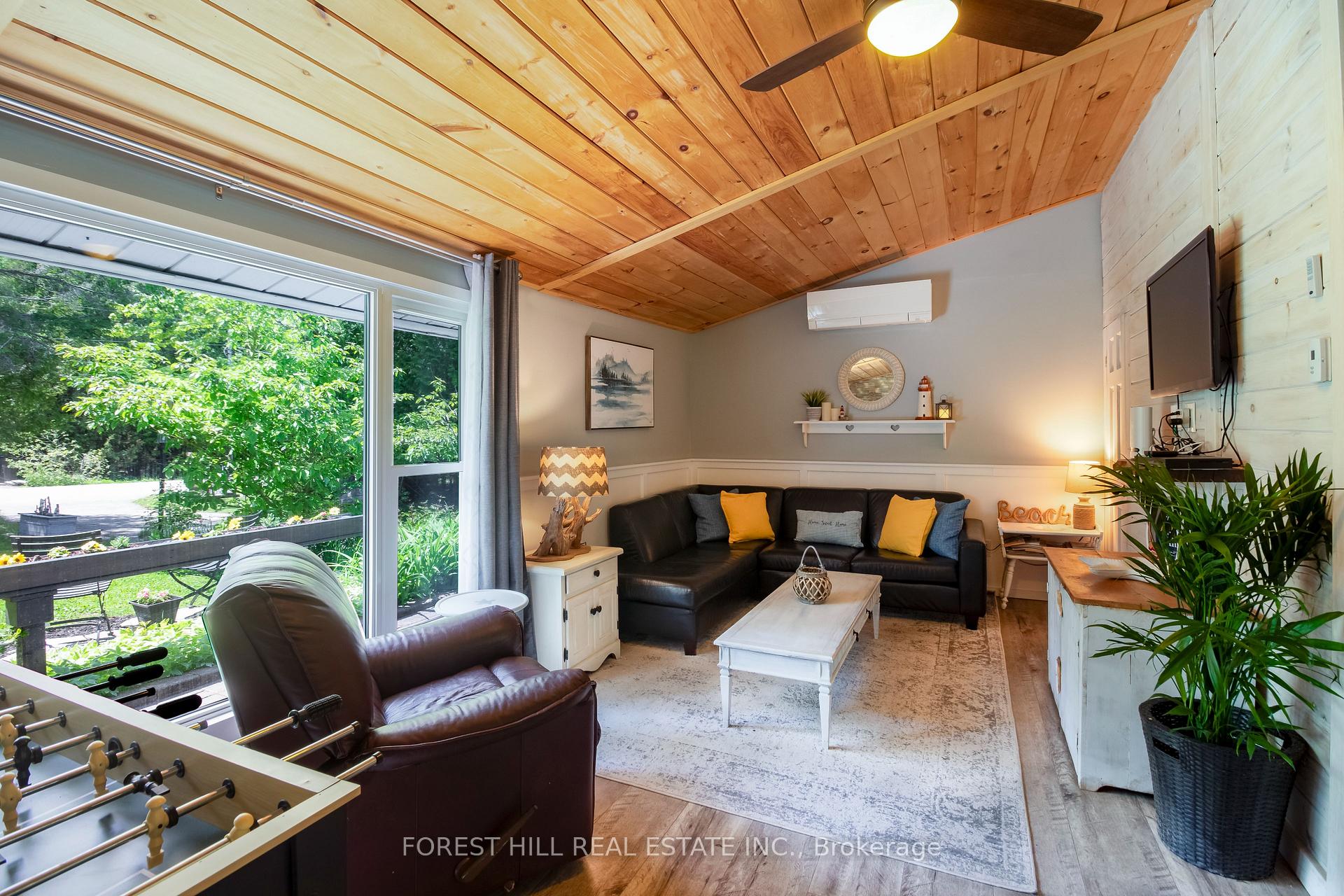 Photo 8 of 5 Coppercliff Crescent, Tiny, Rural Tiny — HOMEH