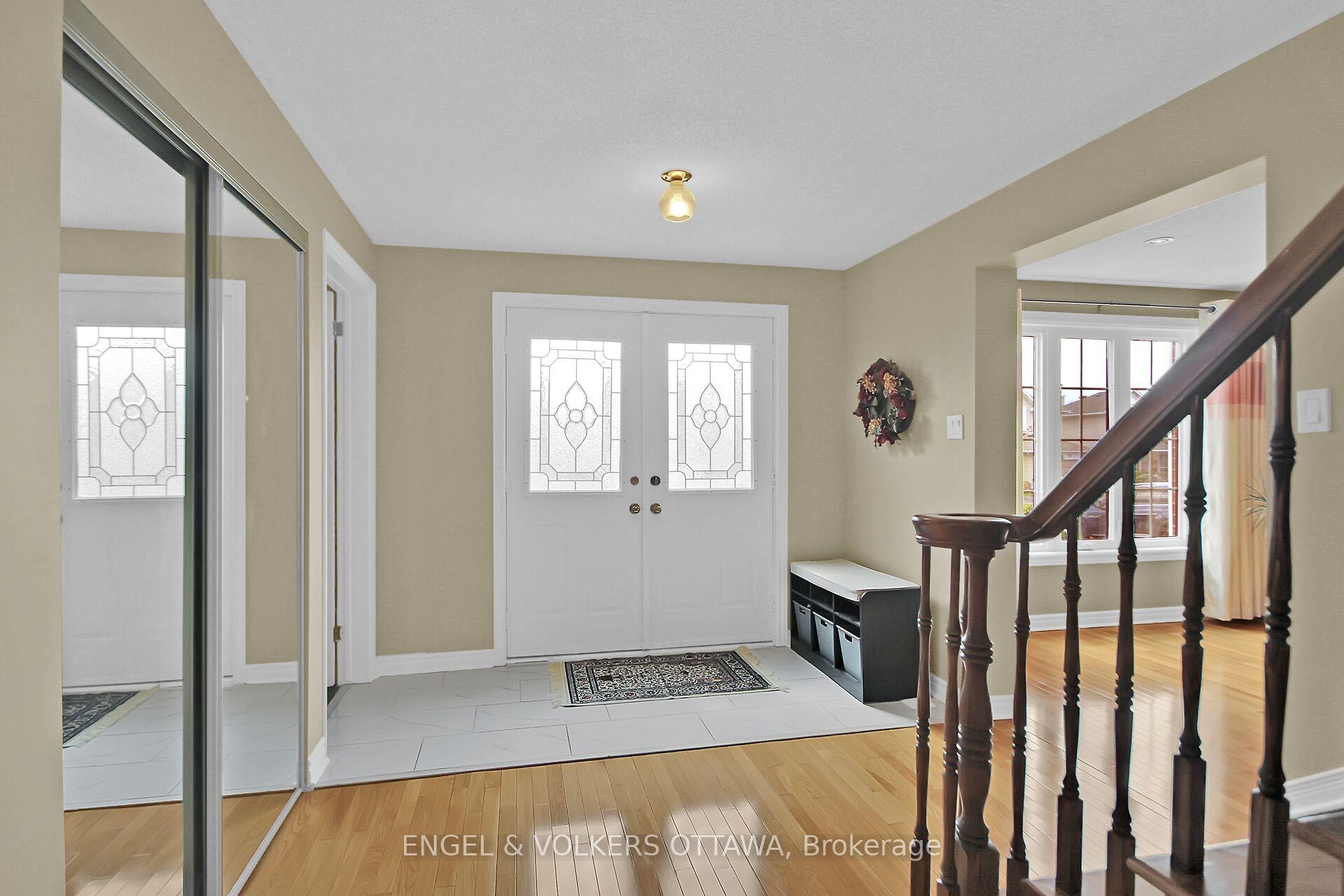 Photo 3 of 4 Stradwick Avenue, Ottawa, Barrhaven - Cedargrove/Fraserdale — HOMEH