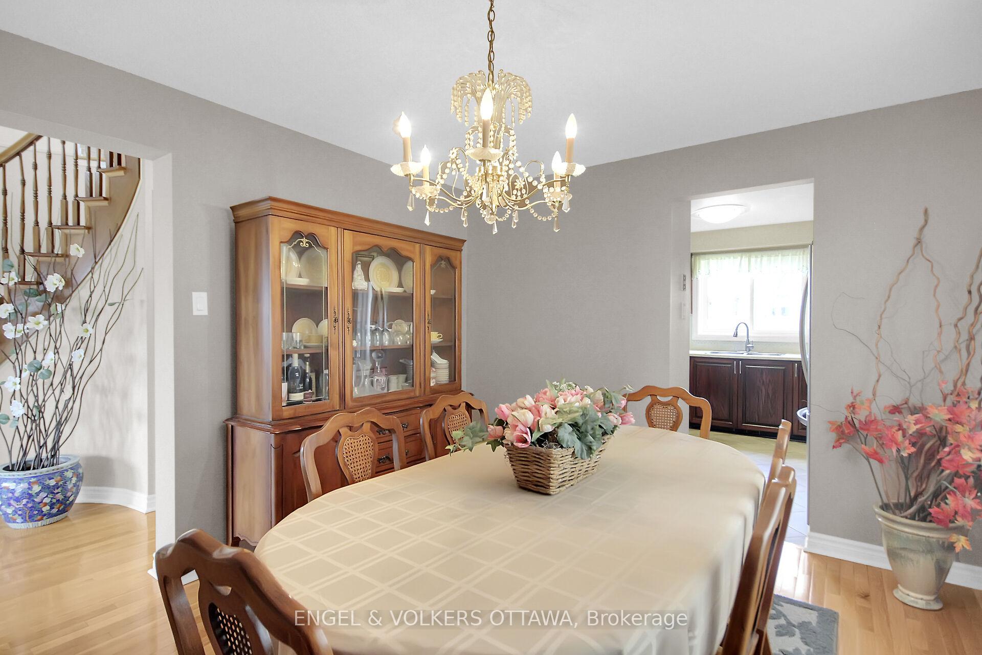 Photo 8 of 4 Stradwick Avenue, Ottawa, Barrhaven - Cedargrove/Fraserdale — HOMEH