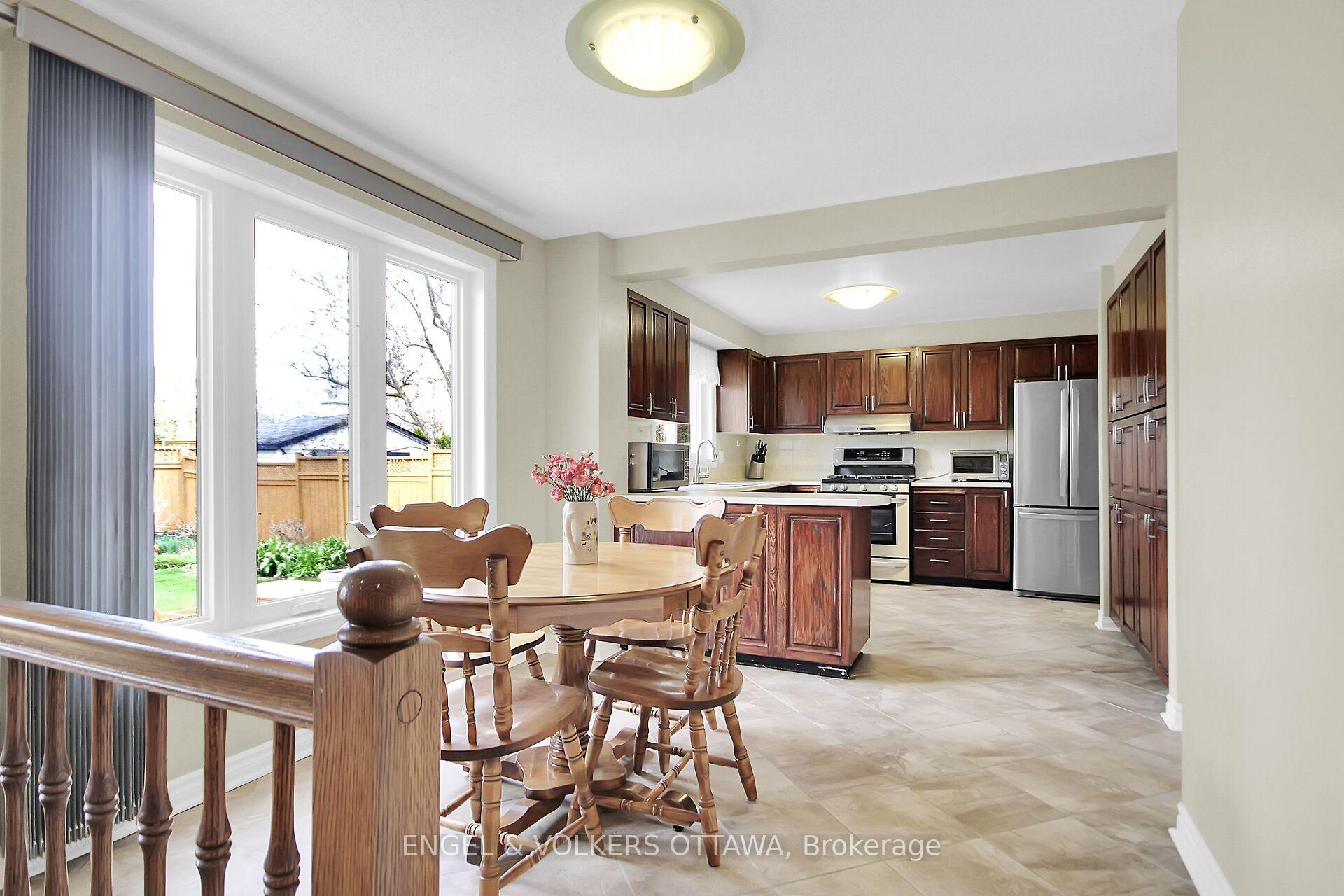 Photo 11 of 4 Stradwick Avenue, Ottawa, Barrhaven - Cedargrove/Fraserdale — HOMEH