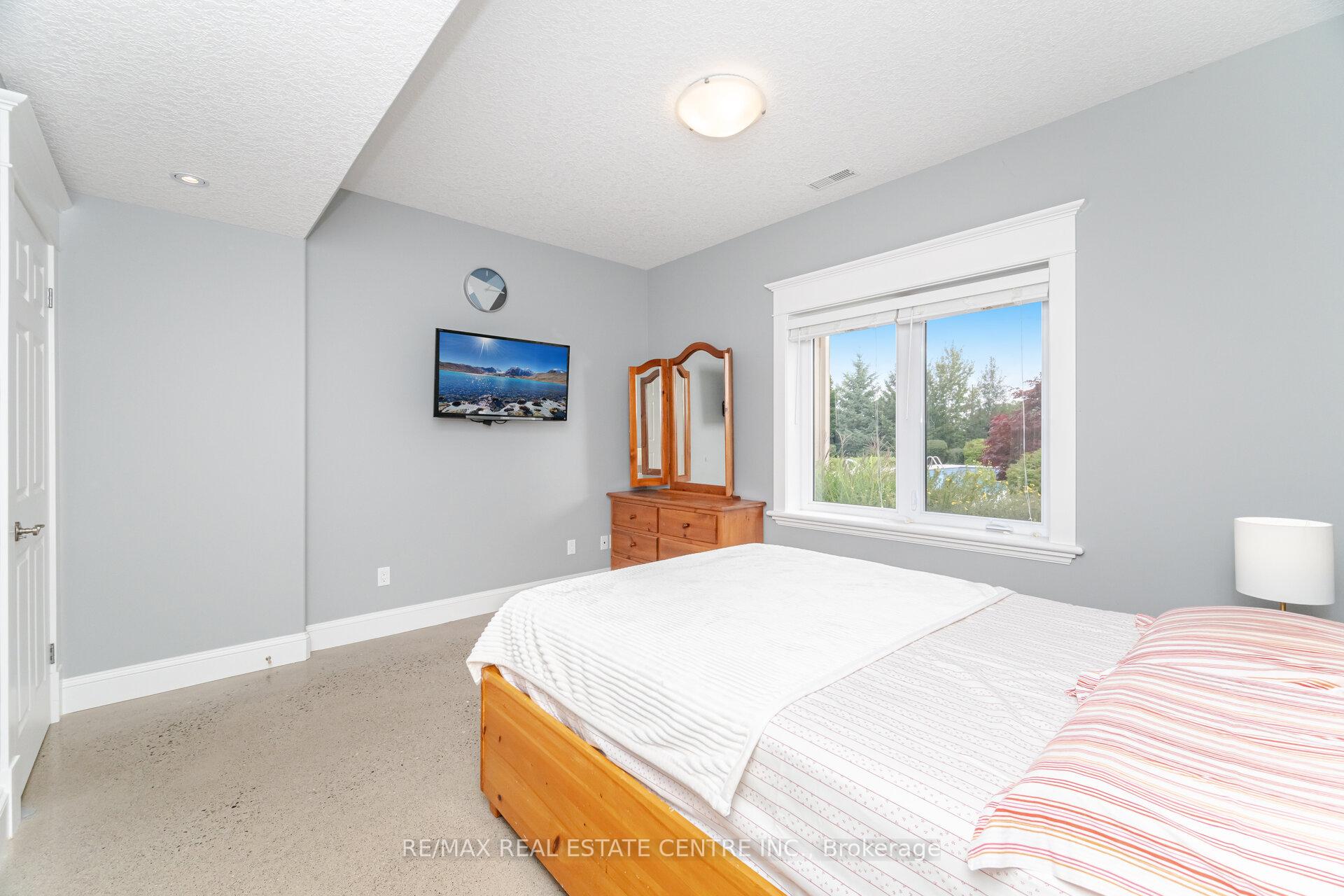 Photo 25 of 86 Canters Close, Kitchener — HOMEH