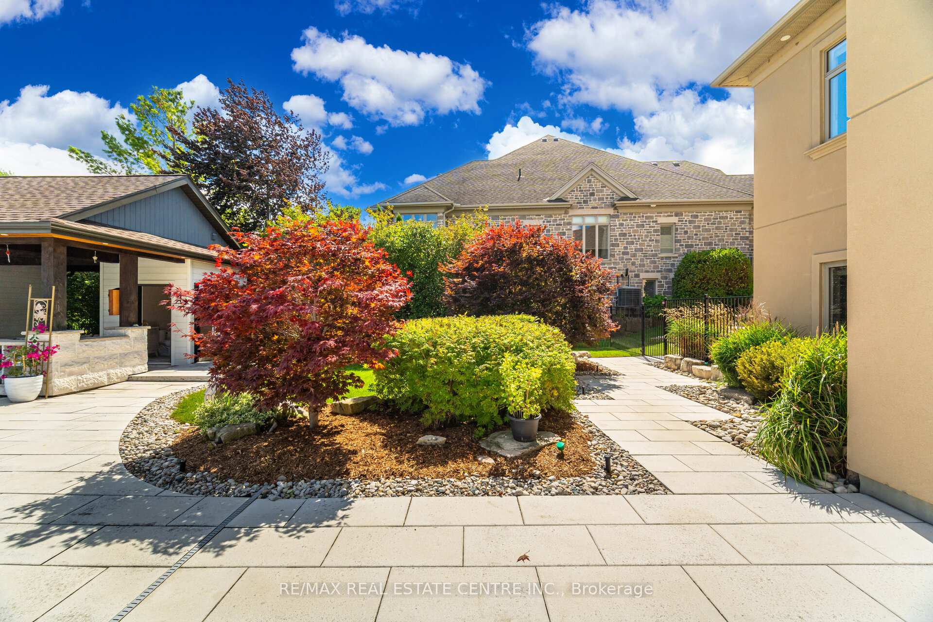 Photo 21 of 86 Canters Close, Kitchener — HOMEH