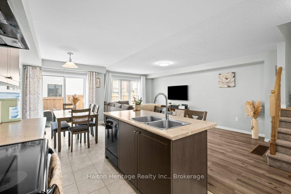 Photo 7 of 105 Thompson Road, Haldimand — HOMEH