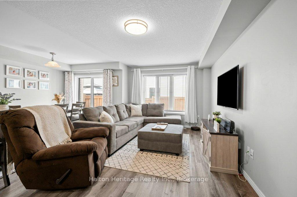 Photo 23 of 105 Thompson Road, Haldimand — HOMEH