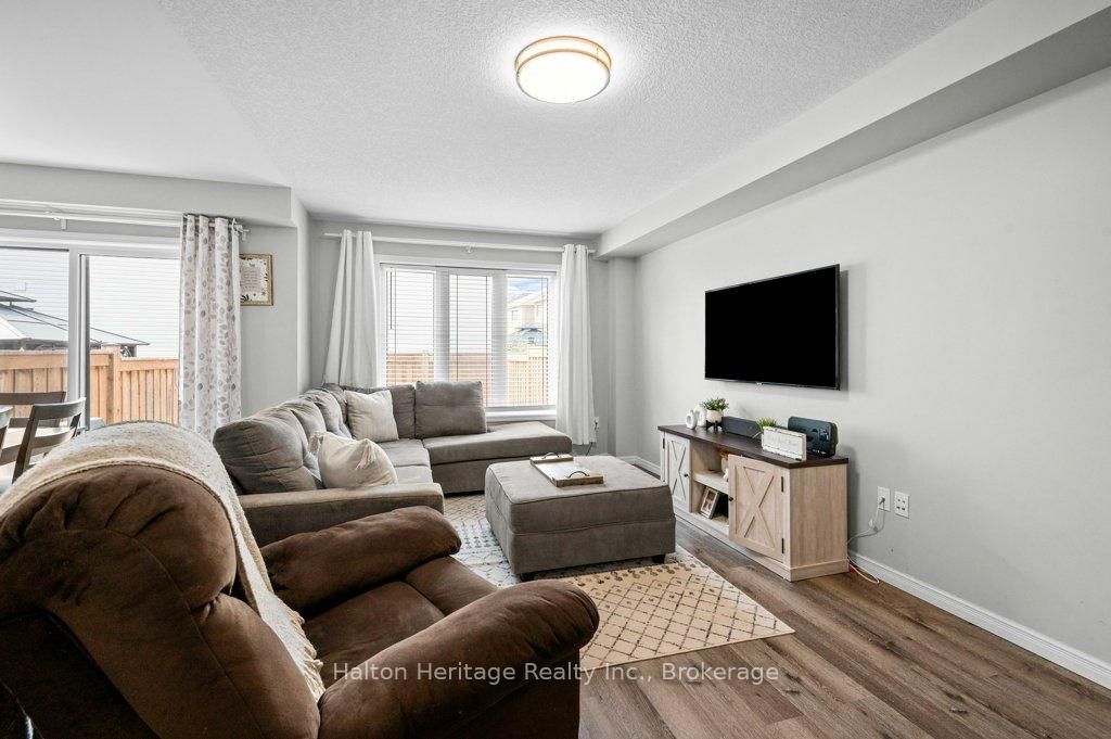Photo 12 of 105 Thompson Road, Haldimand — HOMEH