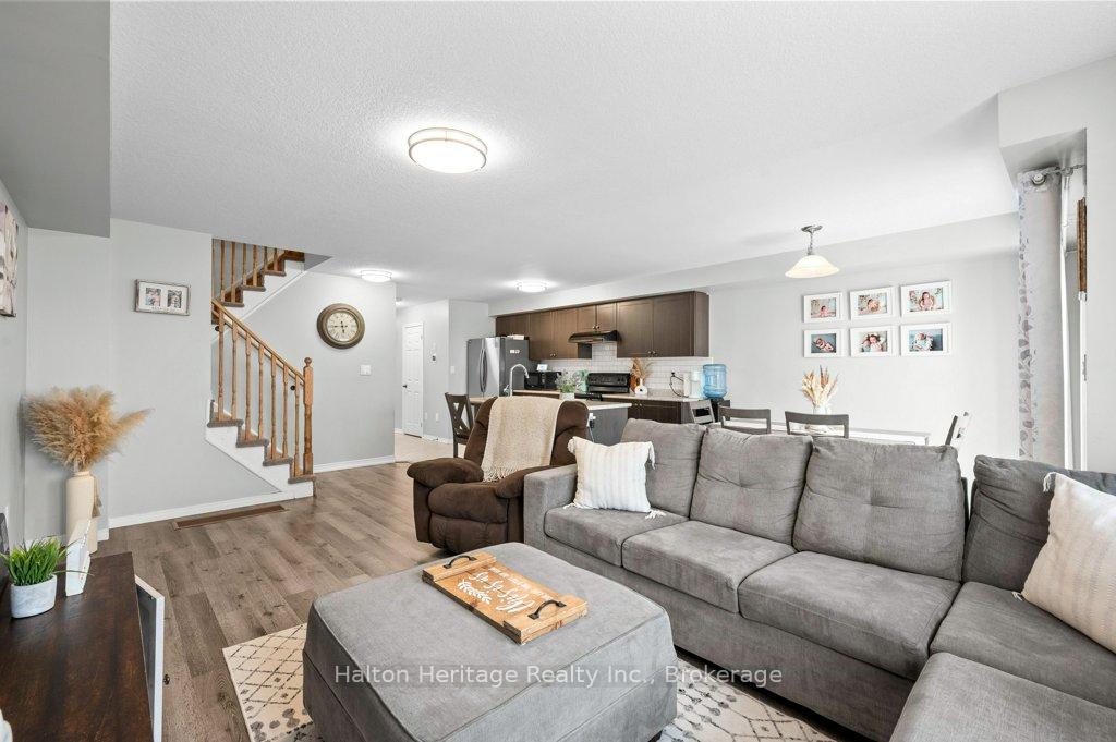 Photo 8 of 105 Thompson Road, Haldimand — HOMEH