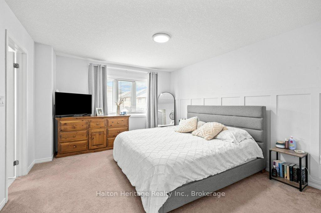 Photo 11 of 105 Thompson Road, Haldimand — HOMEH