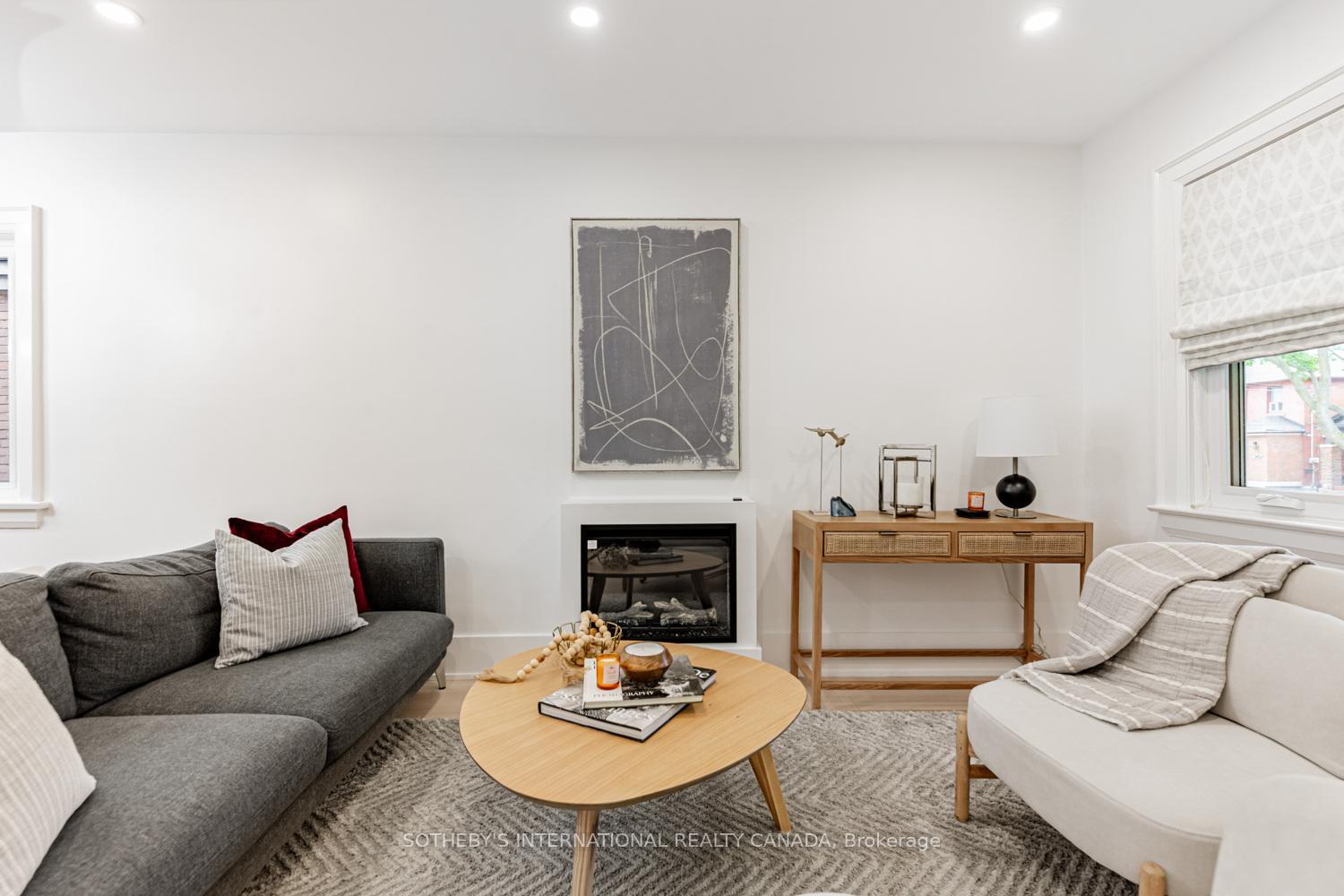 Photo 3 of 21 McCord Road, Toronto, Mount Pleasant East — HOMEH