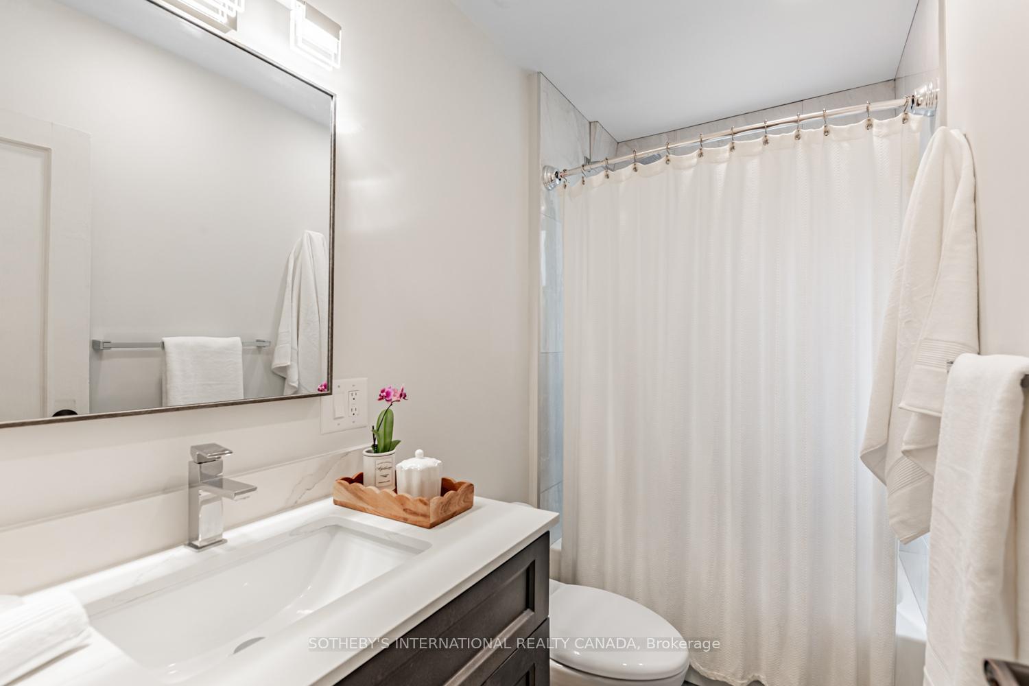 Photo 10 of 21 McCord Road, Toronto, Mount Pleasant East — HOMEH