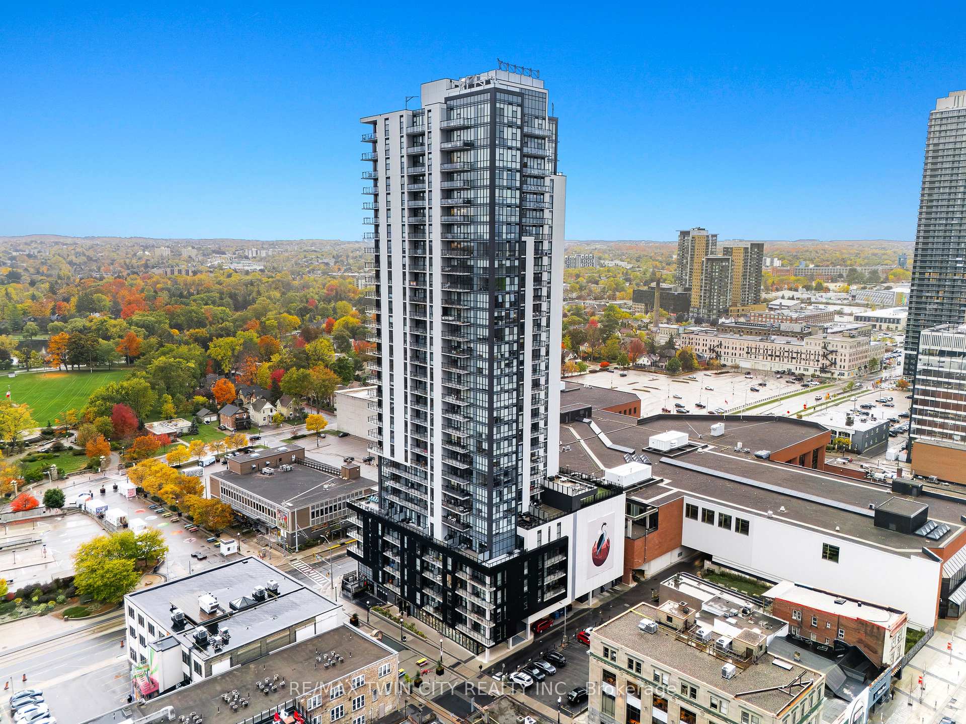 Photo 6 of Unit 2407, 60 Charles Street W, Kitchener — HOMEH