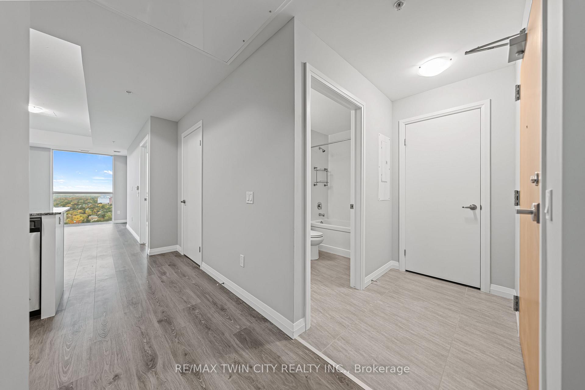 Photo 17 of Unit 2407, 60 Charles Street W, Kitchener — HOMEH