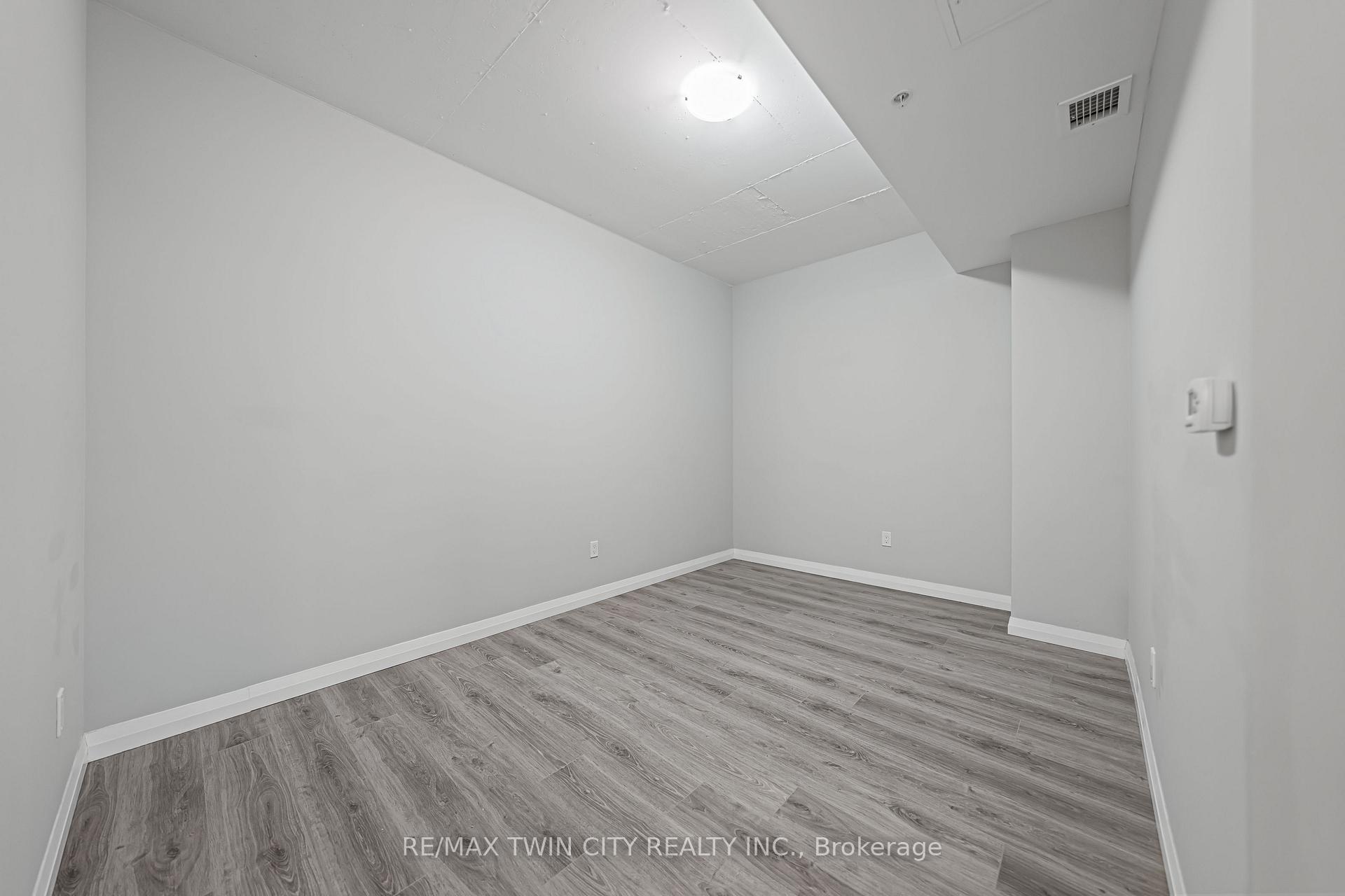 Photo 3 of Unit 2407, 60 Charles Street W, Kitchener — HOMEH
