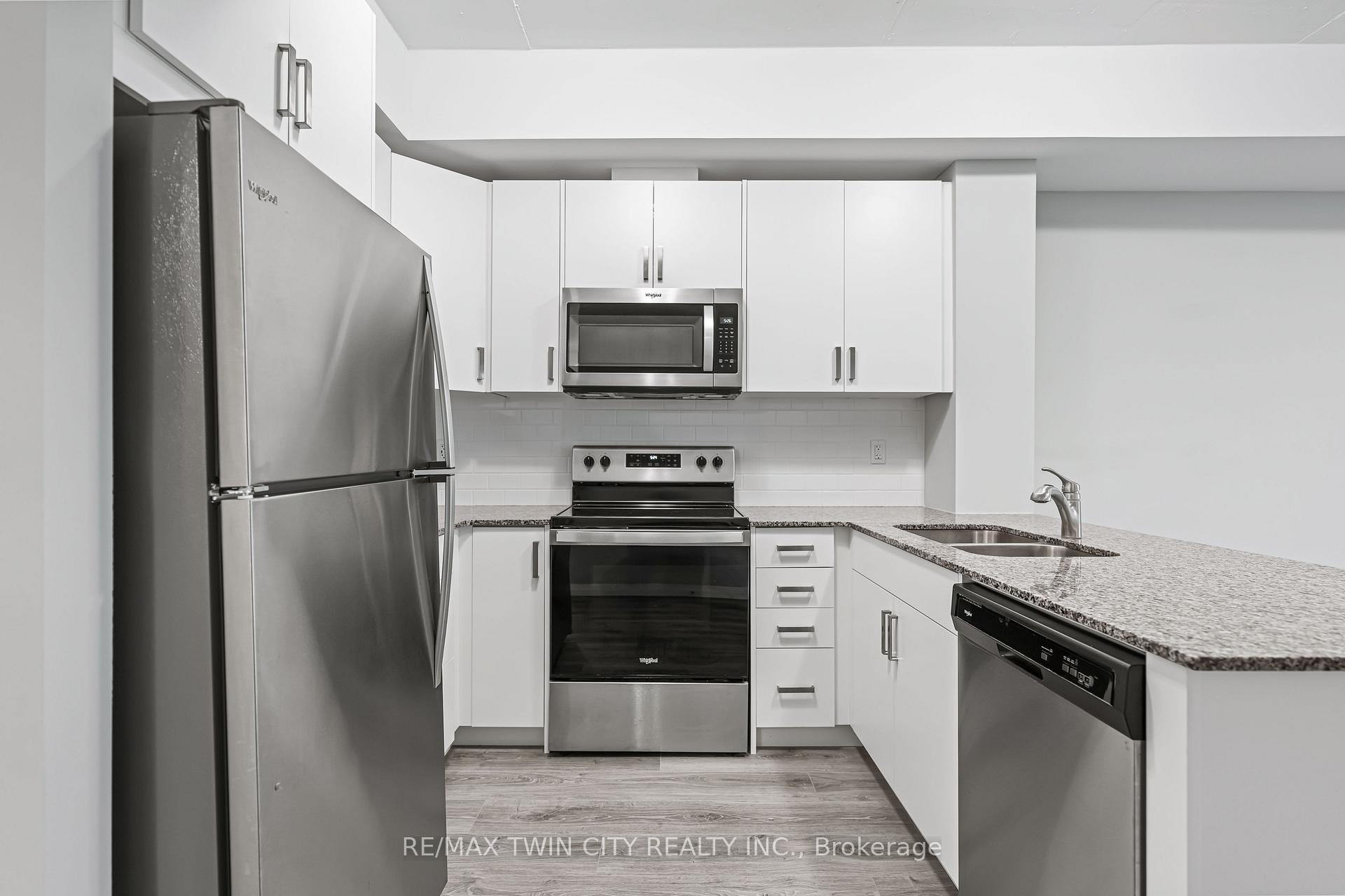 Photo 15 of Unit 2407, 60 Charles Street W, Kitchener — HOMEH