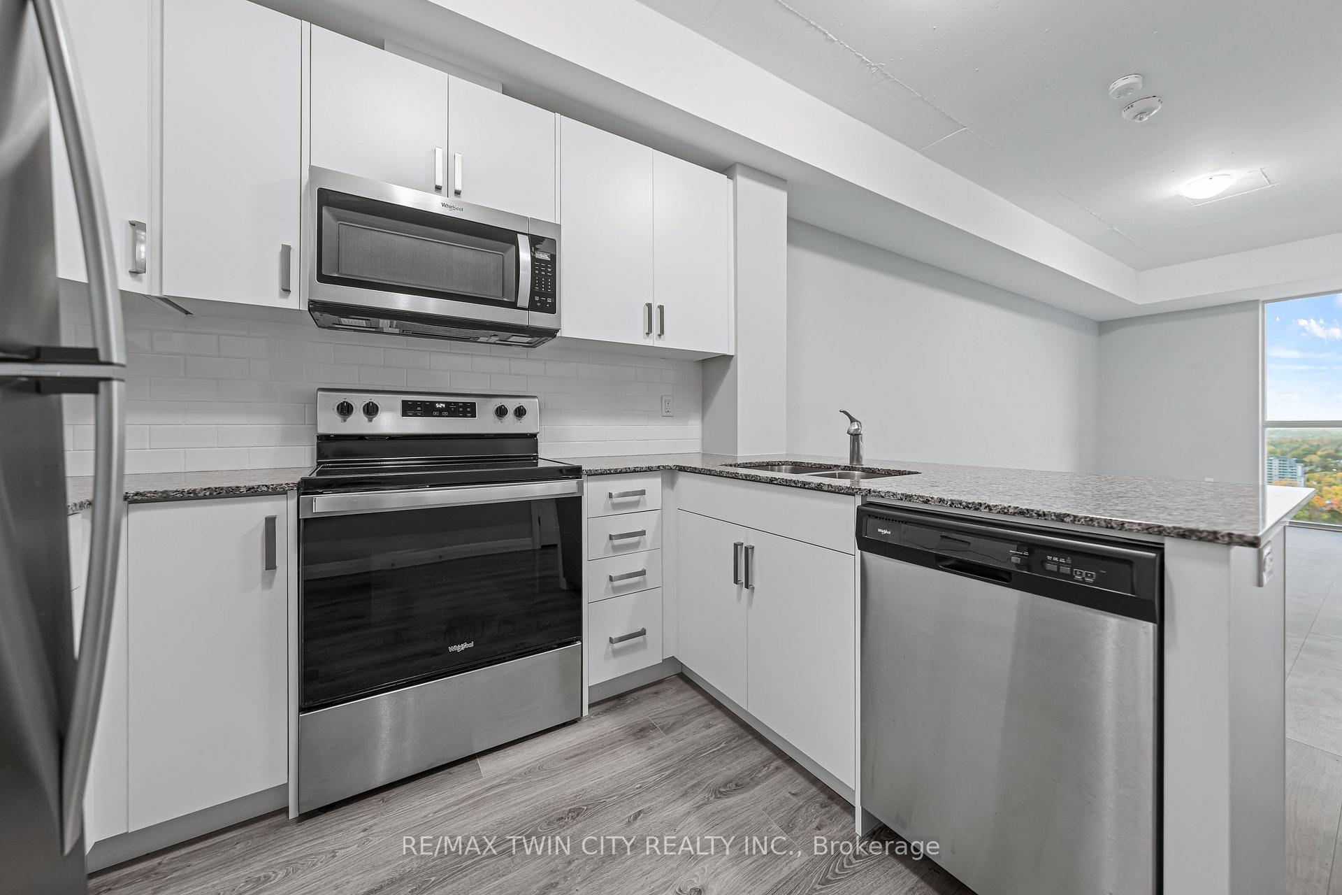 Photo 13 of Unit 2407, 60 Charles Street W, Kitchener — HOMEH
