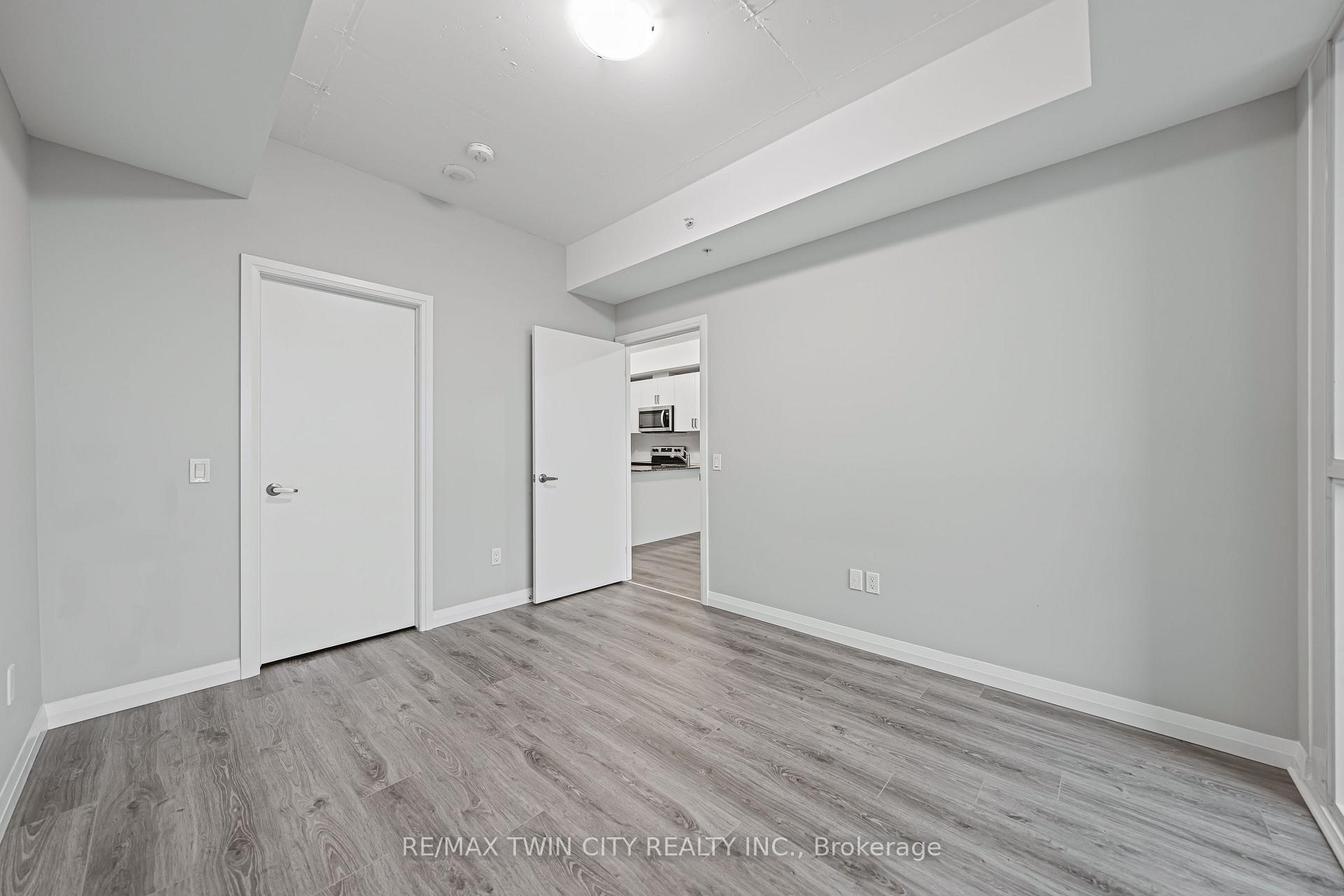 Photo 30 of Unit 2407, 60 Charles Street W, Kitchener — HOMEH