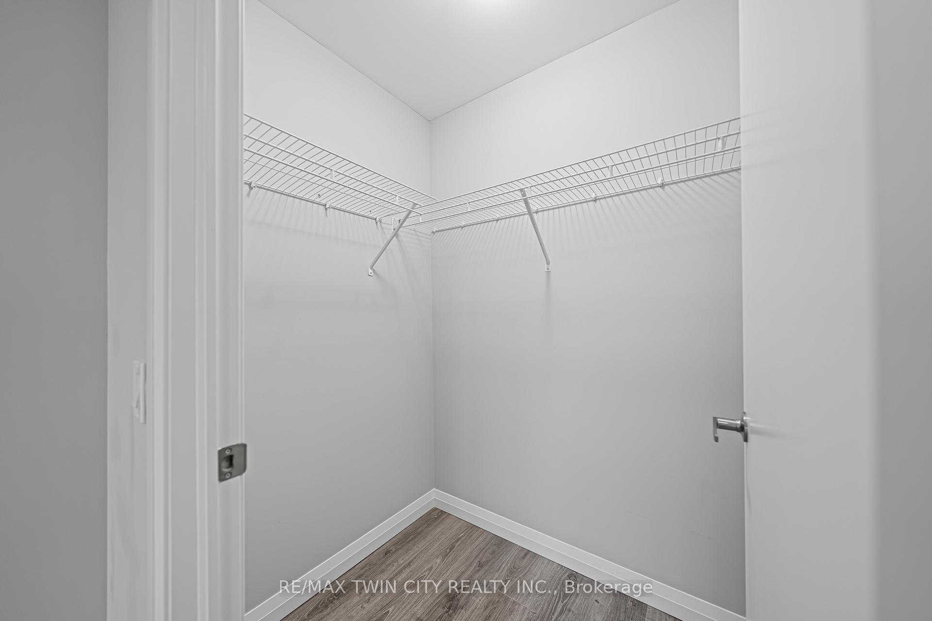 Photo 18 of Unit 2407, 60 Charles Street W, Kitchener — HOMEH