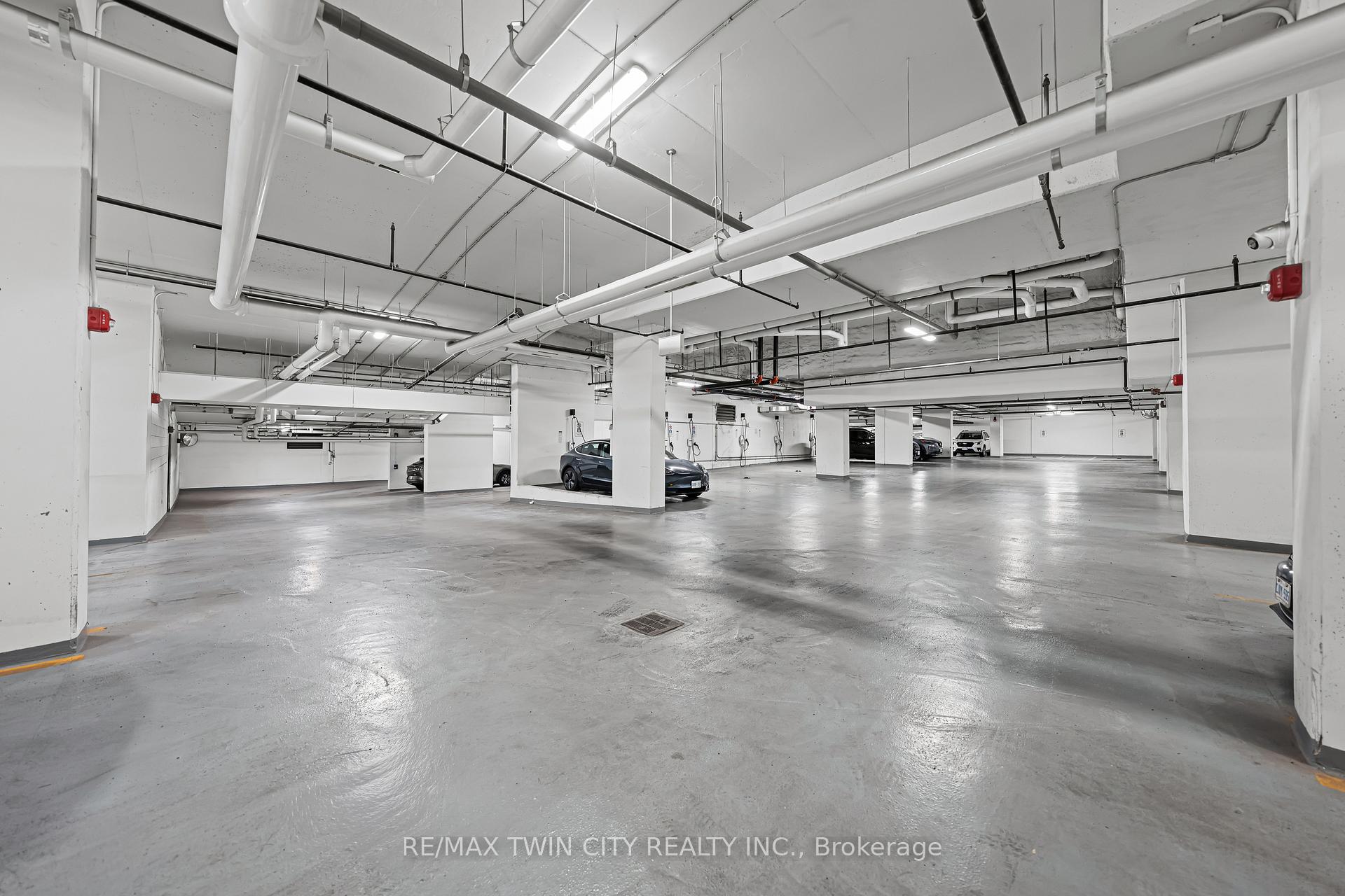 Photo 31 of Unit 2407, 60 Charles Street W, Kitchener — HOMEH