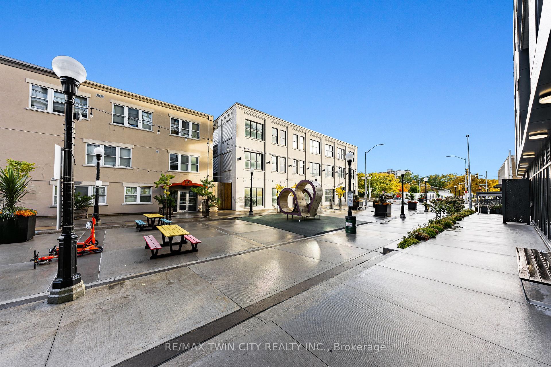 Photo 42 of Unit 2407, 60 Charles Street W, Kitchener — HOMEH