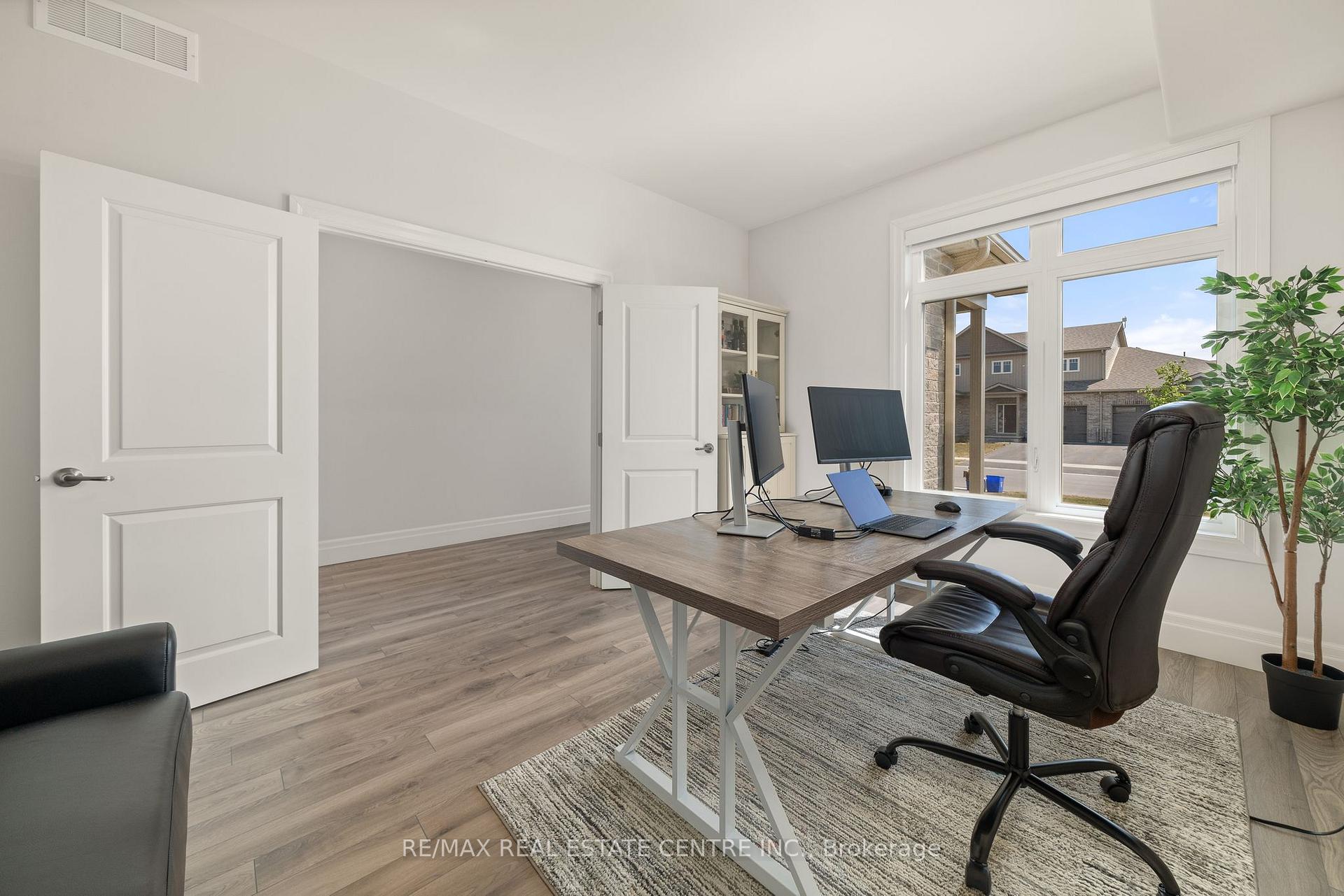 Photo 4 of 218 Beasley Crescent, Prince Edward County, Hallowell Ward — HOMEH