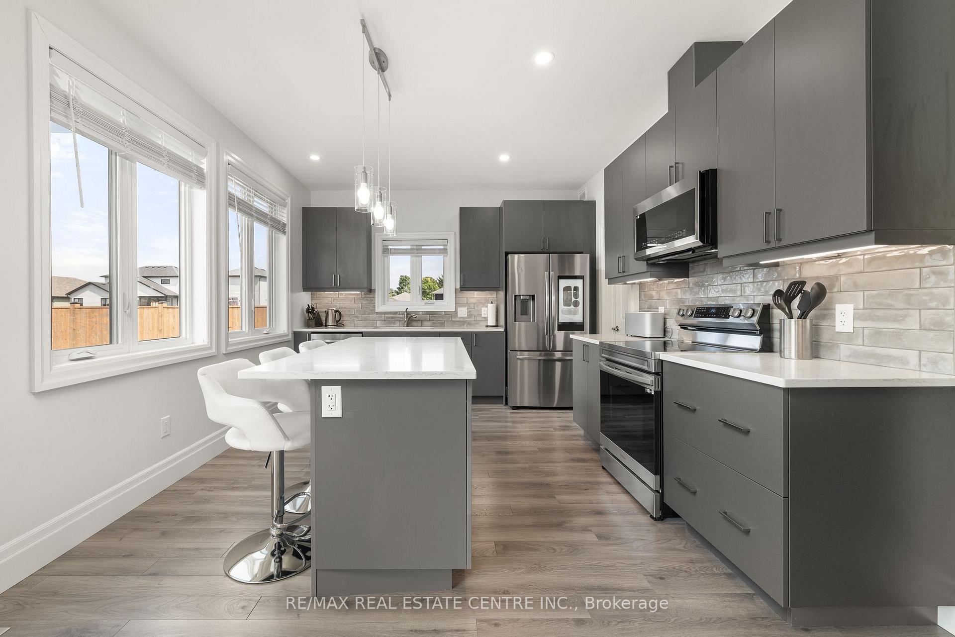 Photo 10 of 218 Beasley Crescent, Prince Edward County, Hallowell Ward — HOMEH