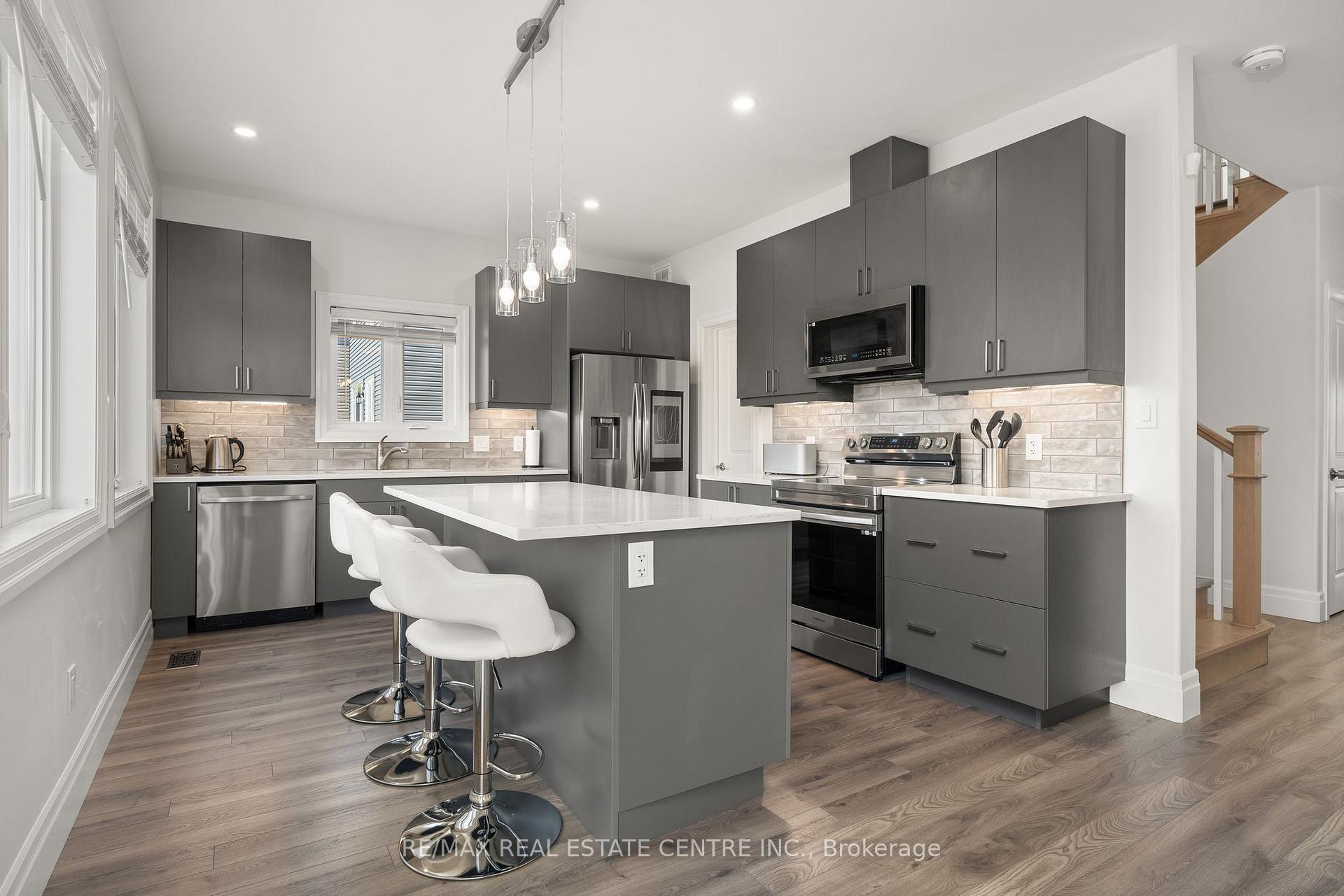 Photo 12 of 218 Beasley Crescent, Prince Edward County, Hallowell Ward — HOMEH