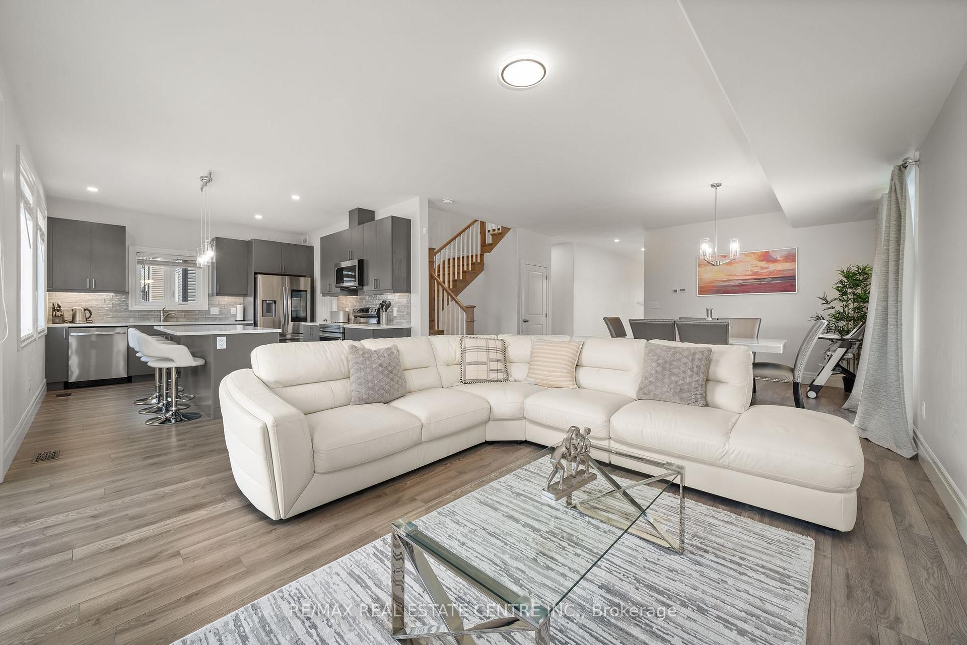 Photo 14 of 218 Beasley Crescent, Prince Edward County, Hallowell Ward — HOMEH