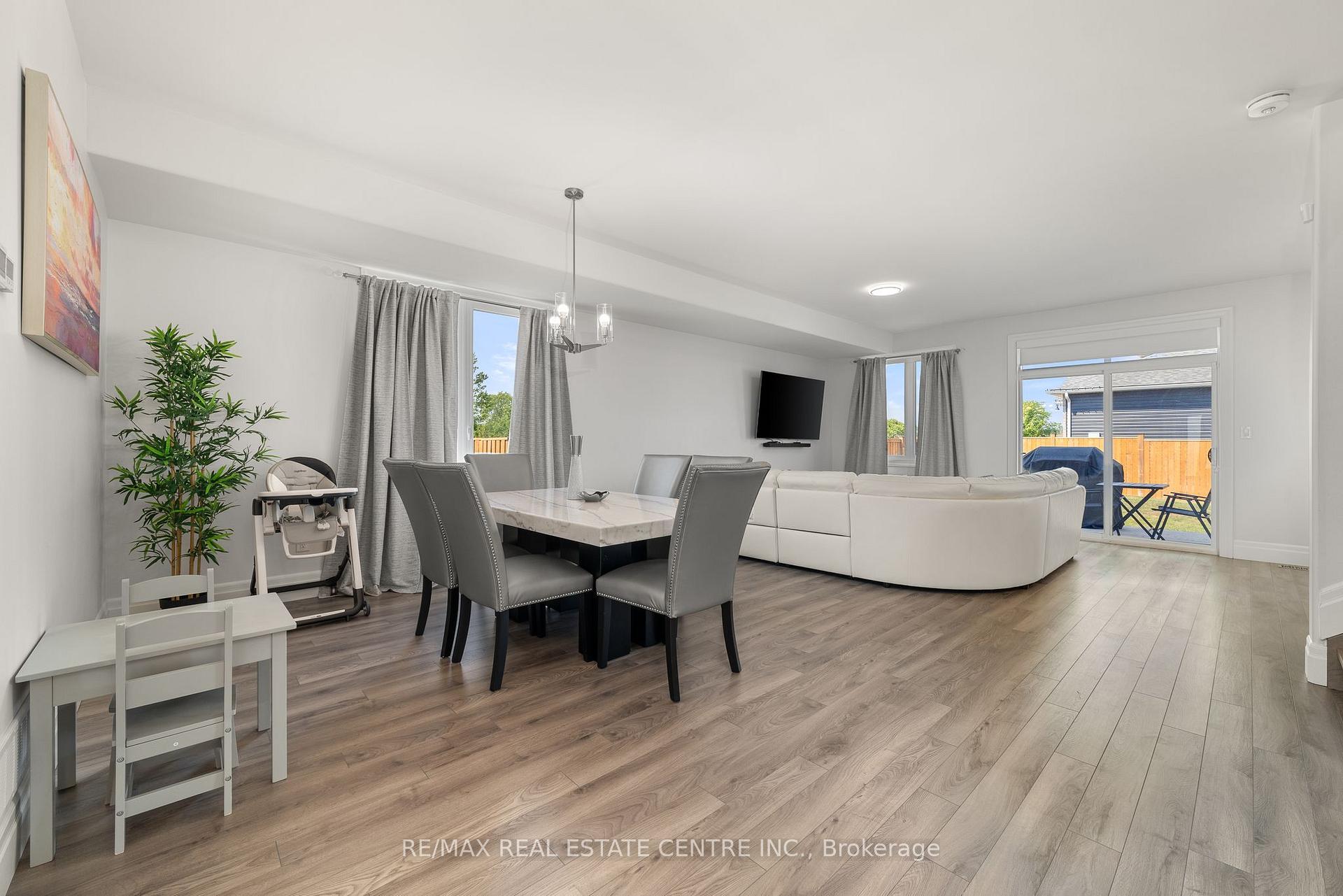 Photo 19 of 218 Beasley Crescent, Prince Edward County, Hallowell Ward — HOMEH