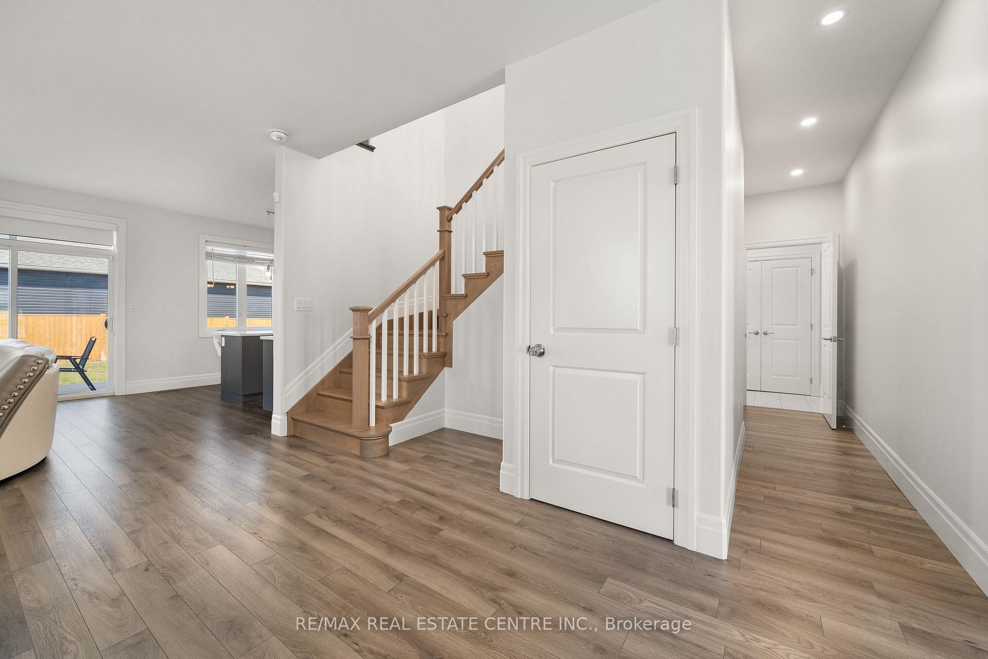 Photo 20 of 218 Beasley Crescent, Prince Edward County, Hallowell Ward — HOMEH