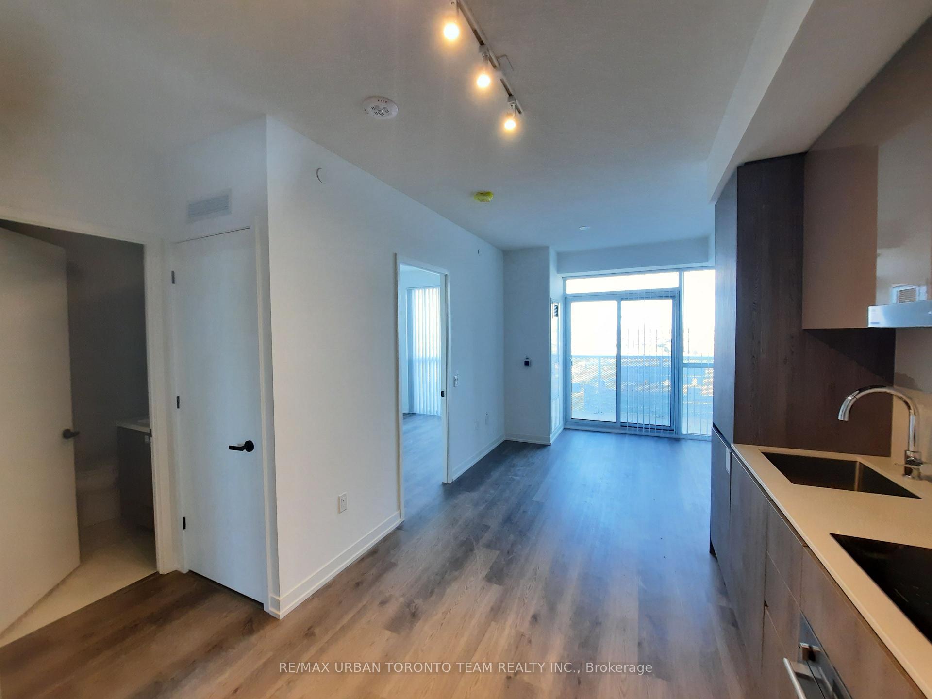 Photo 4 of Unit 1803, 8 Interchange Way, Vaughan, Vaughan Corporate Centre — HOMEH