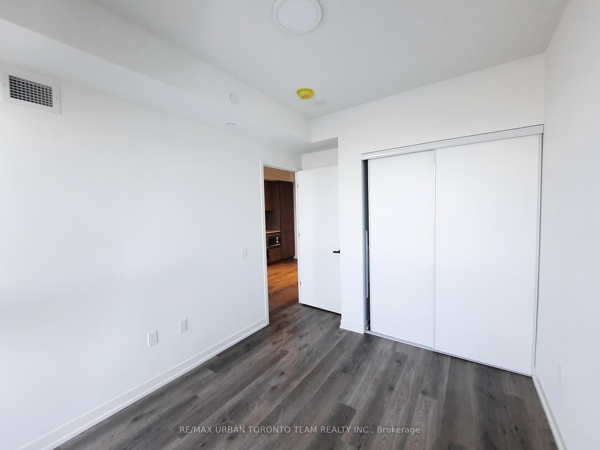Photo 5 of Unit 1803, 8 Interchange Way, Vaughan, Vaughan Corporate Centre — HOMEH