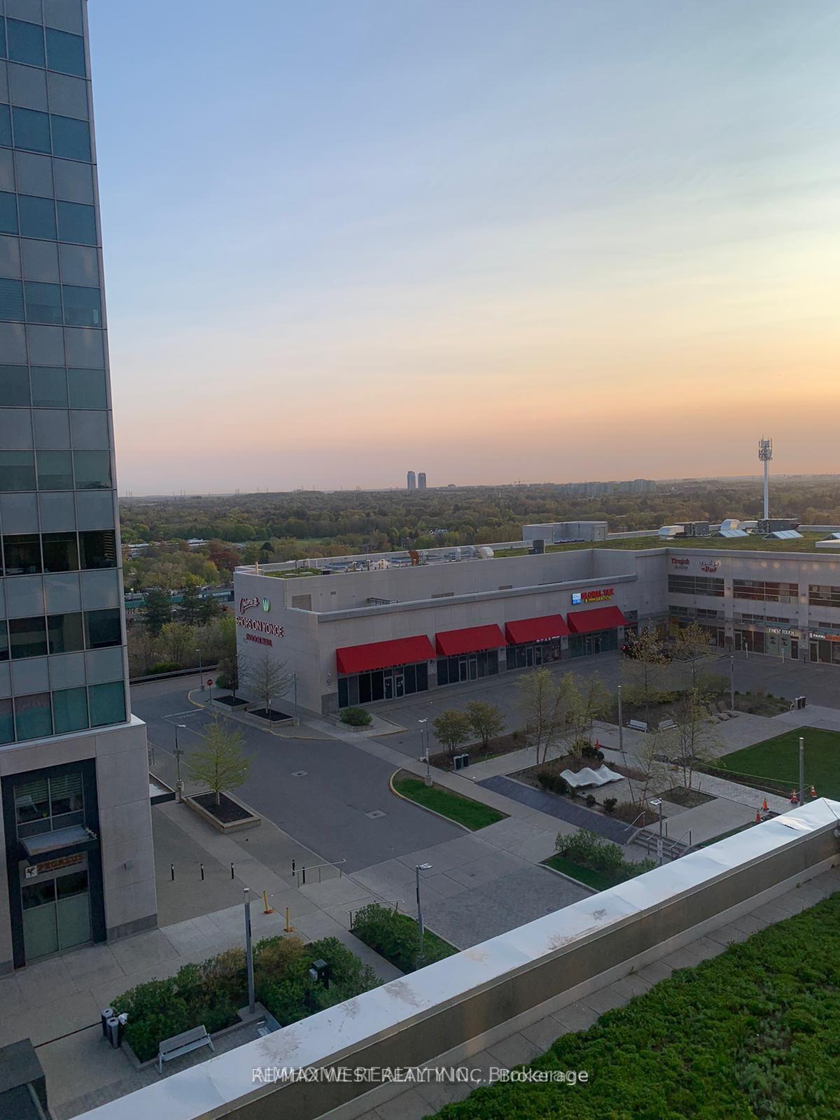 Photo 11 of Unit 505, 7171 Yonge Street, Markham, Grandview — HOMEH