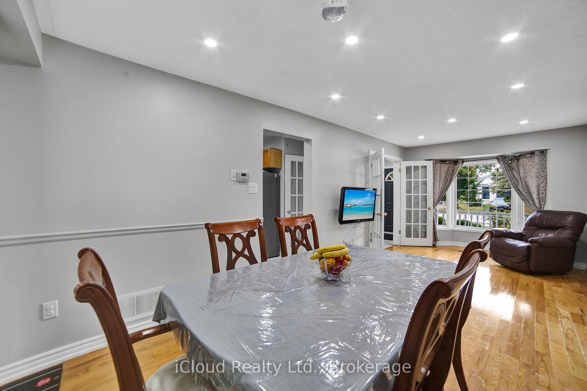 Photo 3 of 96 Copeman Crescent, Barrie, Painswick North — HOMEH
